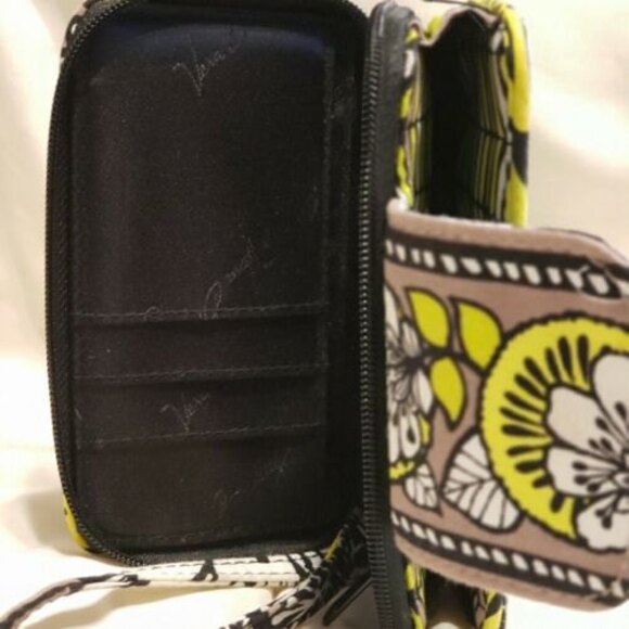 Vera Bradley Citron Wristlet ID Wallet Green White Black Retired Pattern - Picture 3 of 5